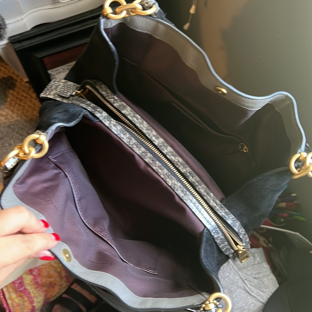 ✌🏼SOLD✌🏼 COACH Handbag Limited Edition Snake Skin & Suede Details - Picture 7 of 8